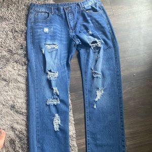 Jeans with holes